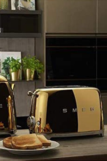 SMEG 50' STYLE 2 DİLİMLİ GOLD ALTIN RENGİ EKMEK KIZARTMA MAKİNESİ TSF01GOEU