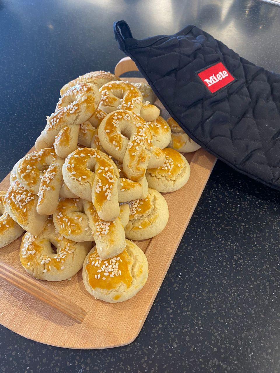 Pastane Usulü Sirkeli Kurabiye Tarifi (Kıyır Kıyır)