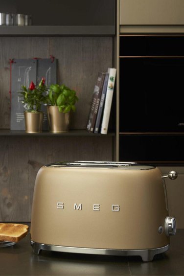 SMEG 50' Style  Mat Gold Rengi İki Dilimli Ekmek Kızartma Makinesi TSF01CHMEU